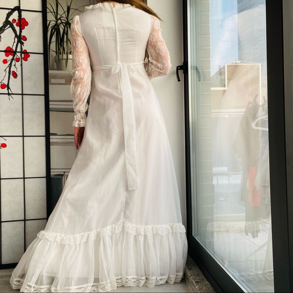 Vintage Organza Ruffle Lace Layered Ivory White Bishop Long Sleeve Wedding Dress - Picture 8 of 17